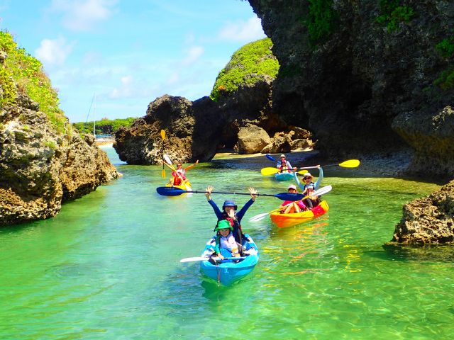 沖縄在住ママが教える、沖縄旅行で子供が絶対に楽しめるおすすめの遊び！【カヤック編】