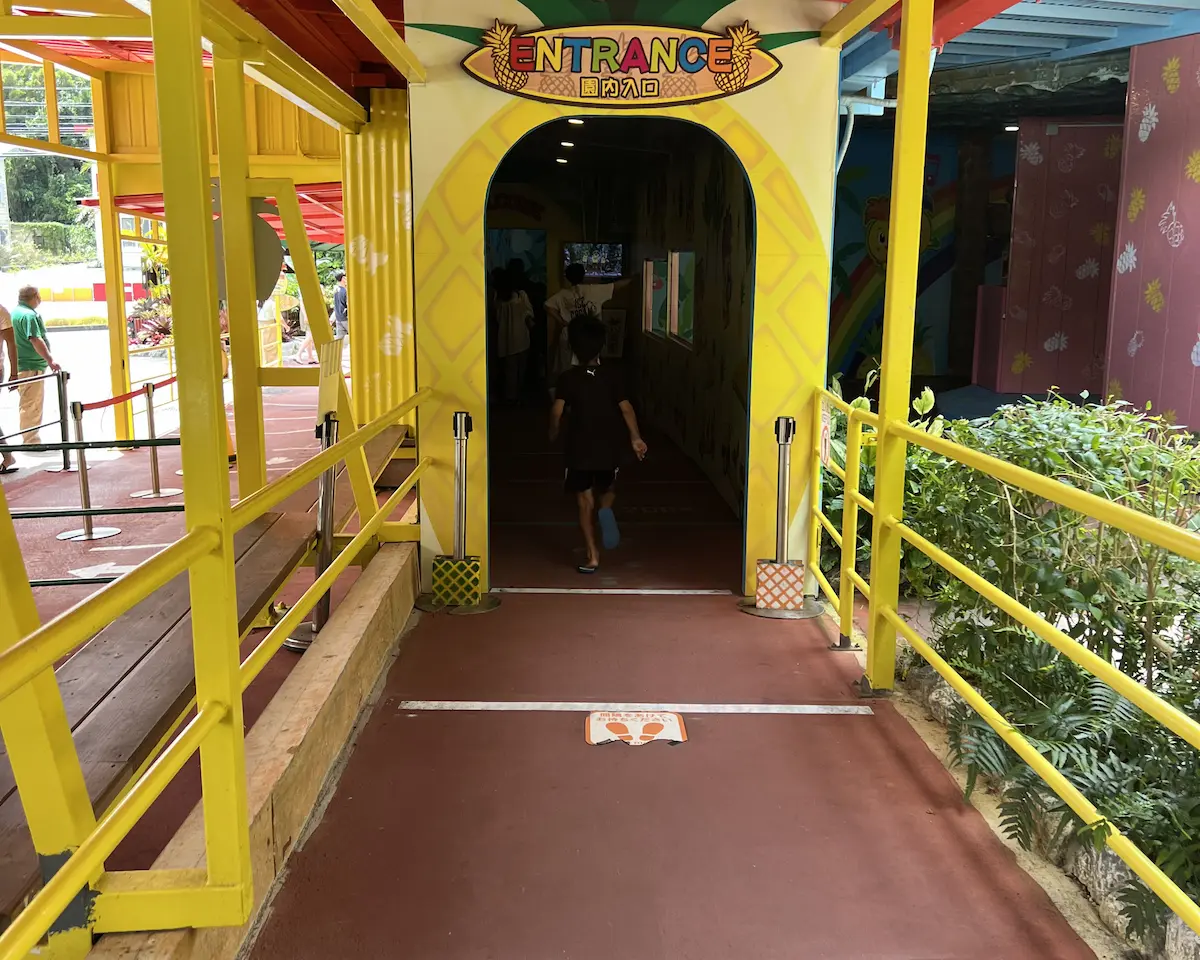 沖縄北部の観光地『名護パイナップルパーク』レビュー／特に土産物コーナーがワクワクした！