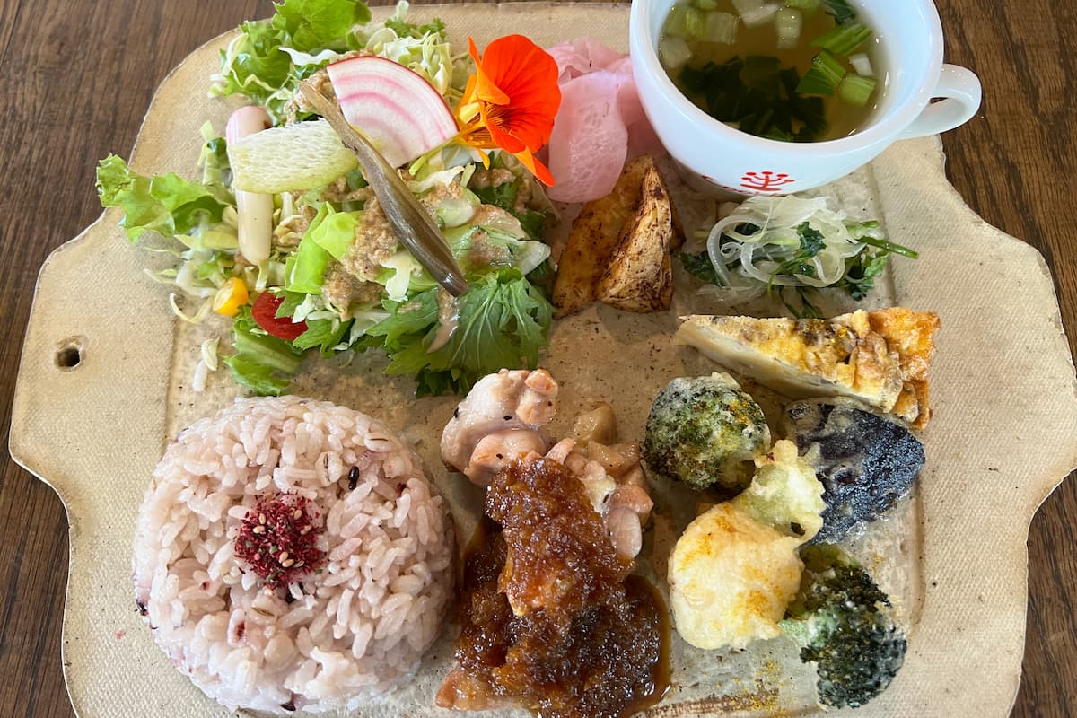大人の沖縄旅行は海に入れない時期こそおすすめ！美味しい食材に溢れるオフシーズンの沖縄