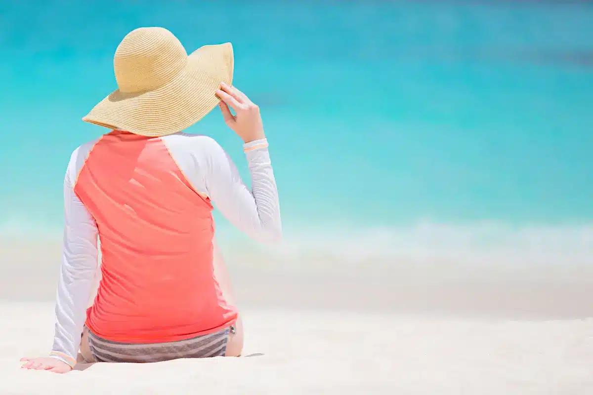 真夏の沖縄旅行、日焼け対策はこれ！紫外線対策用アイテムの選び方とおすすめ商品